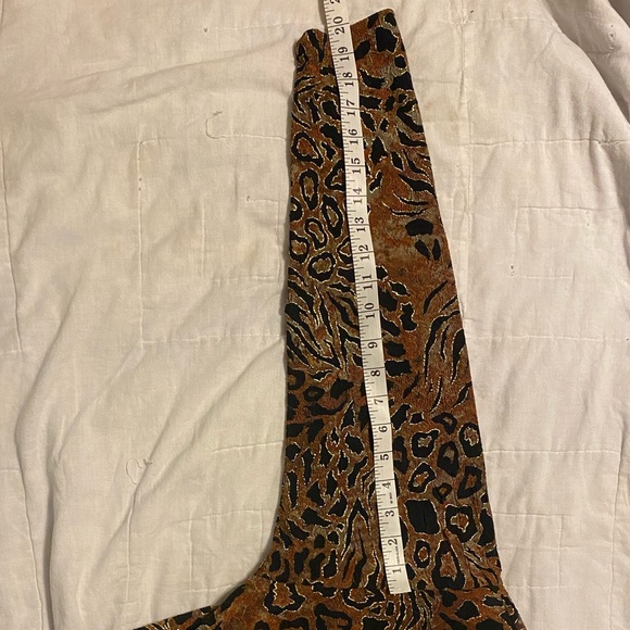 A Touch of Class Women’s Vintage Leopard C… - Picture 9 of 10